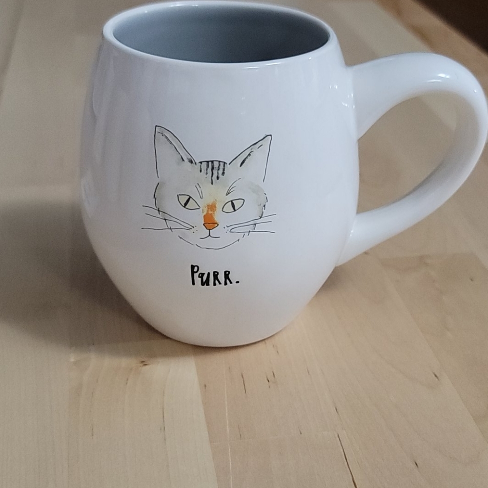 Vintage Rae Dunn Purr. Mug